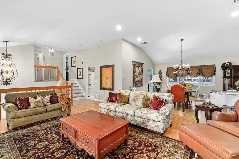 21 Dell Drive Photo 12