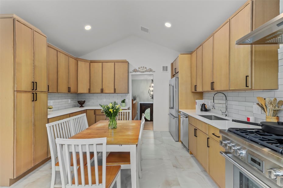 21 Dell Drive Photo 11