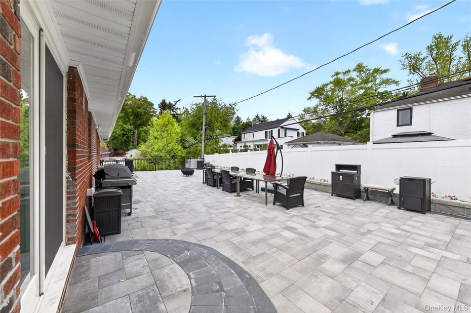 15 Cambridge Avenue Photo 18