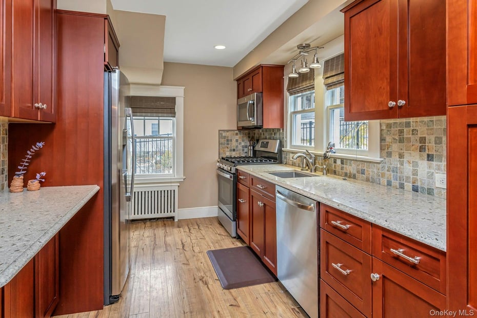 49 Bellewood Avenue Photo 12