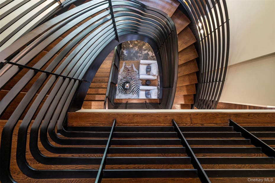 12 Bishop Park Road Photo 41