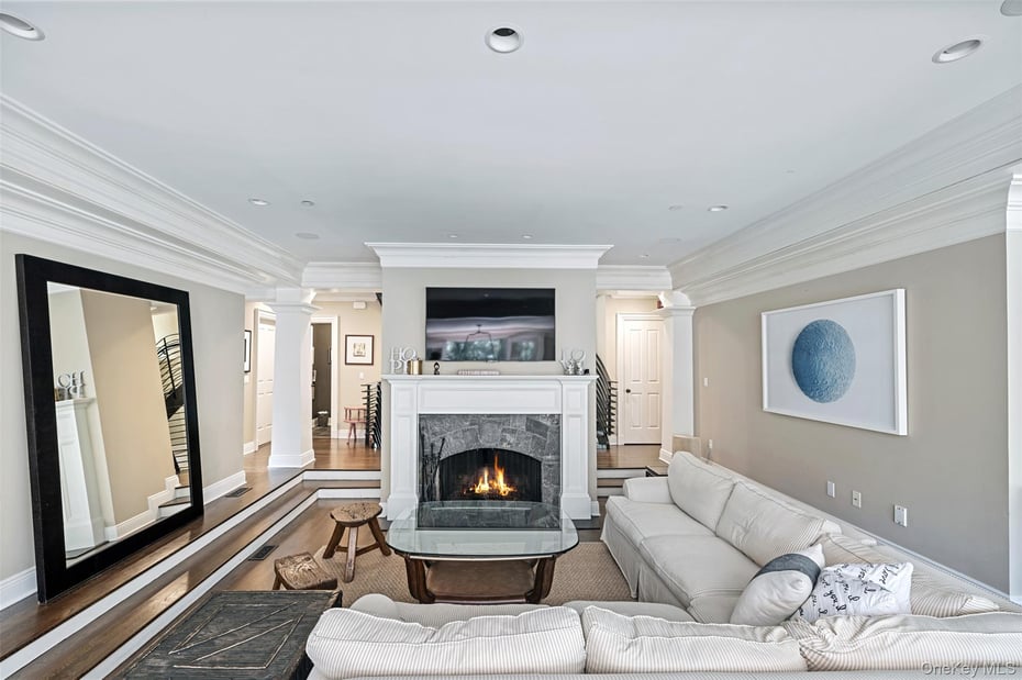 12 Bishop Park Road Photo 8