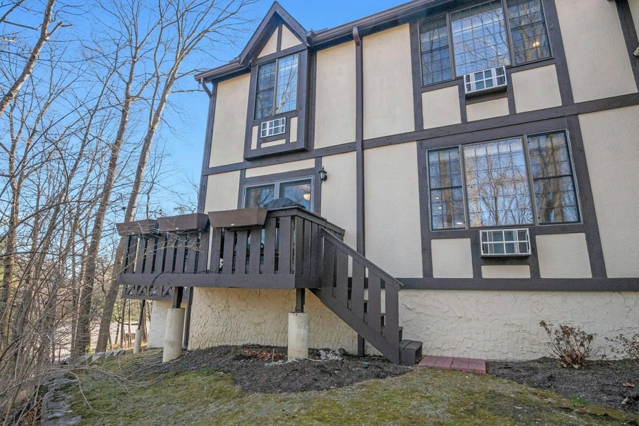 24 Manville Lane  #4 Photo 6