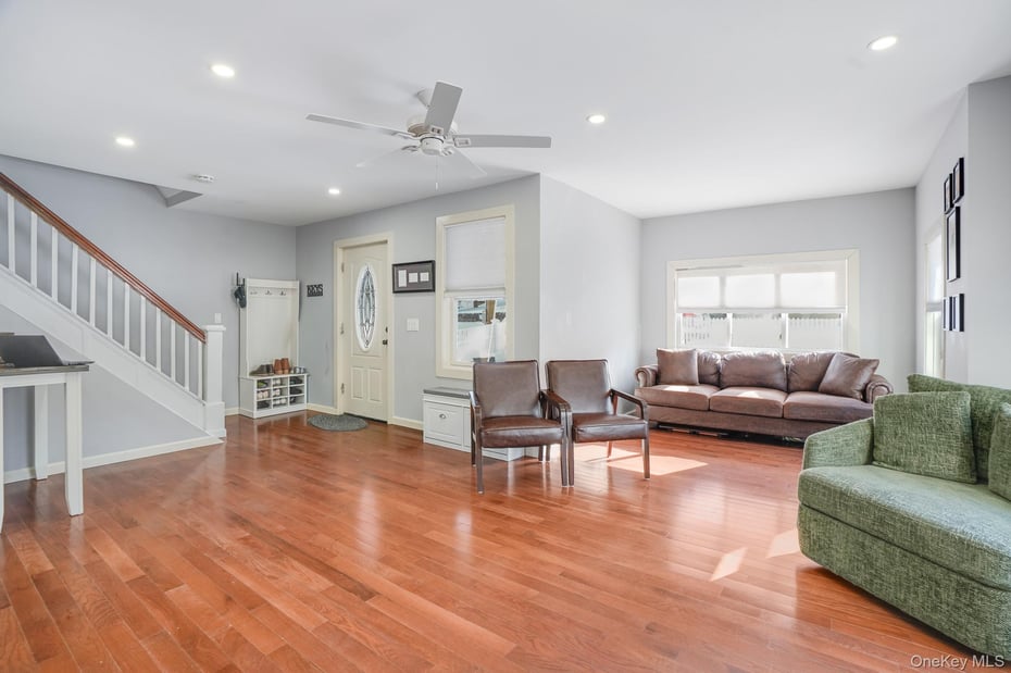 300 Washington Avenue Photo 8