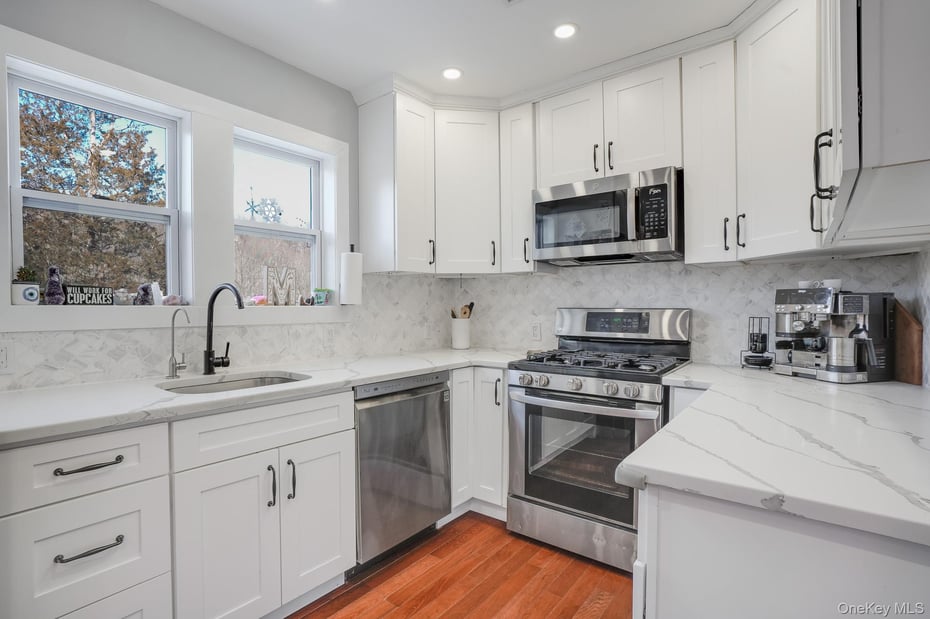 300 Washington Avenue Photo 12