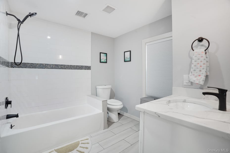 300 Washington Avenue Photo 29