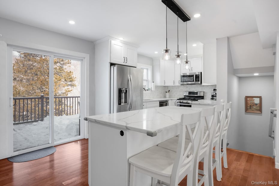 300 Washington Avenue Photo 9