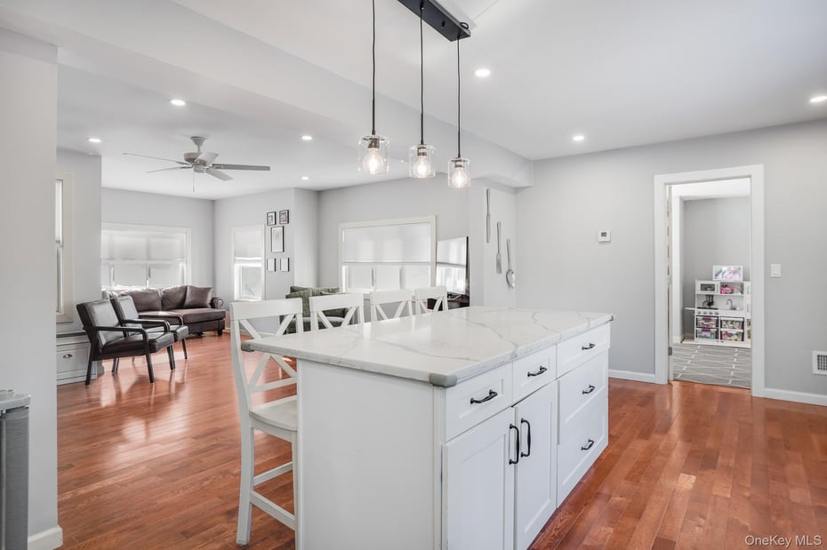 300 Washington Avenue Photo 13