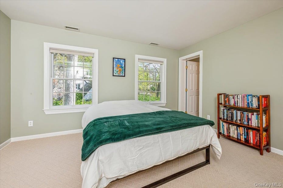 1 Southgate Avenue Photo 30