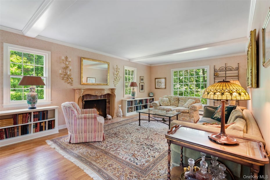 29 Cartway Lane W Photo 4