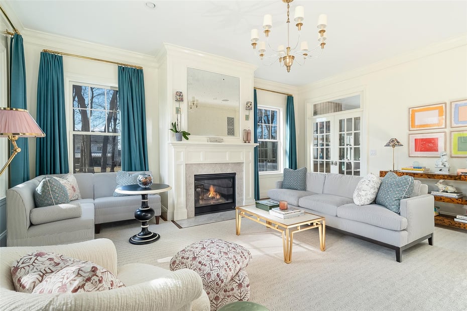 6 Seymour Place E Photo 3