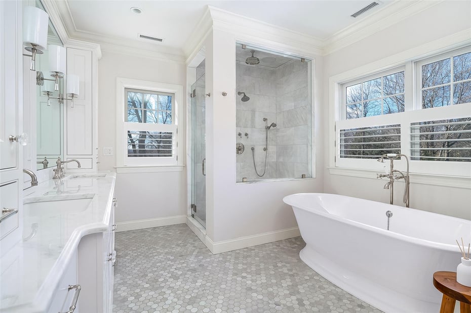 6 Seymour Place E Photo 23