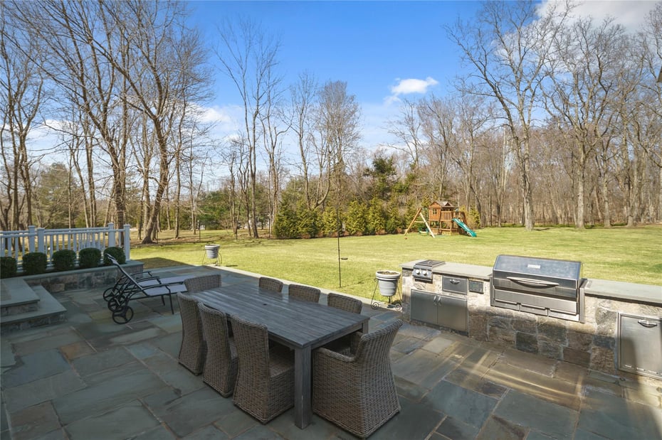 6 Seymour Place E Photo 31