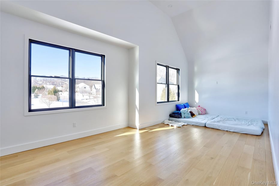 37 Harvest Road Photo 25