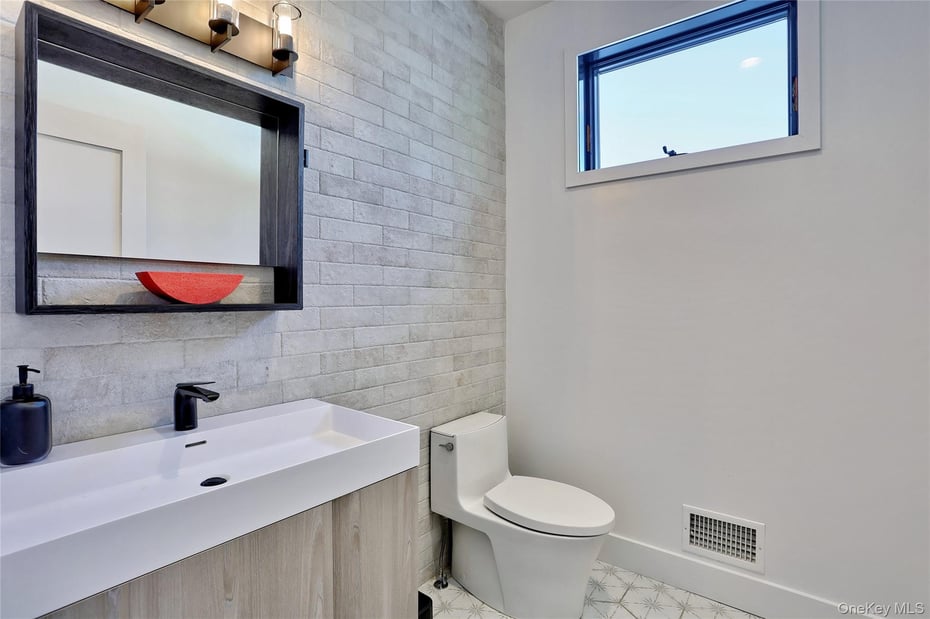 37 Harvest Road Photo 17