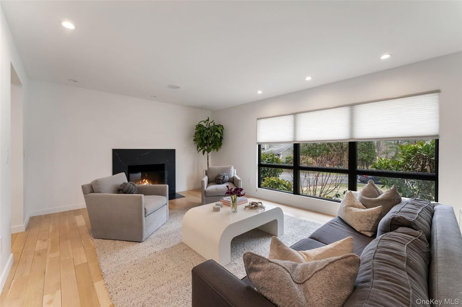 7 Windsong Road Photo 3