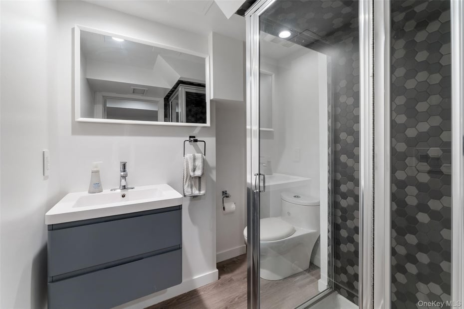 7 Windsong Road Photo 24