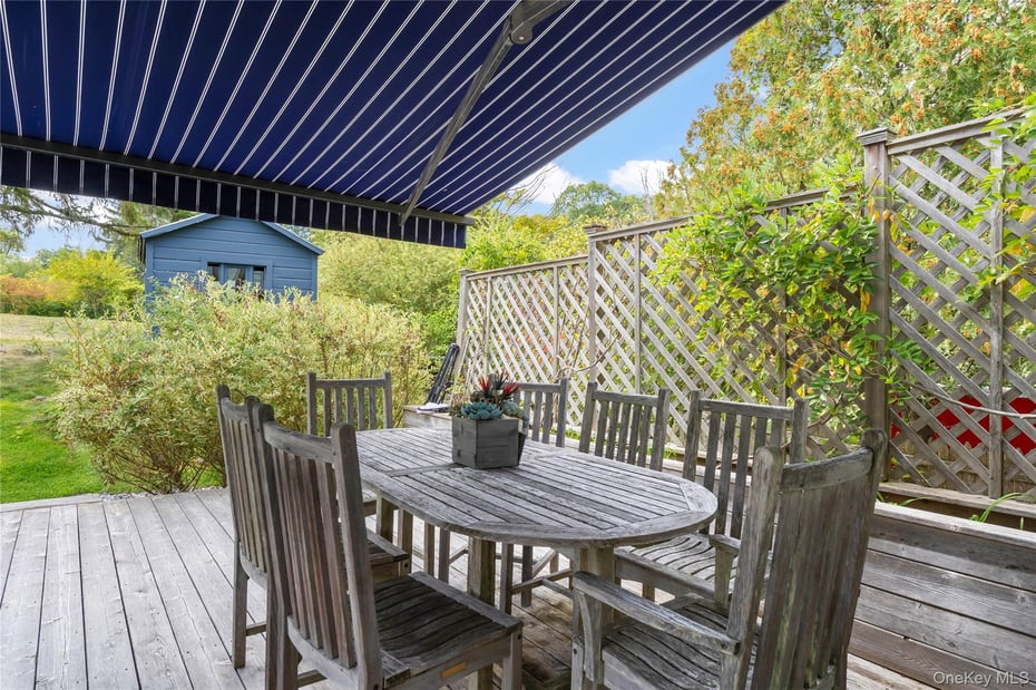 381 Northern Boulevard Photo 21