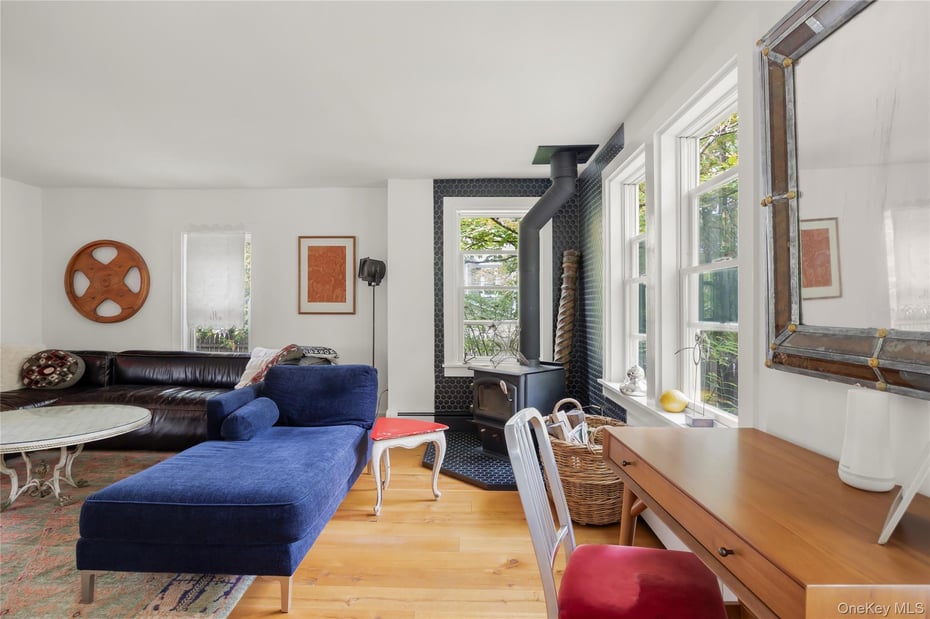 381 Northern Boulevard Photo 15