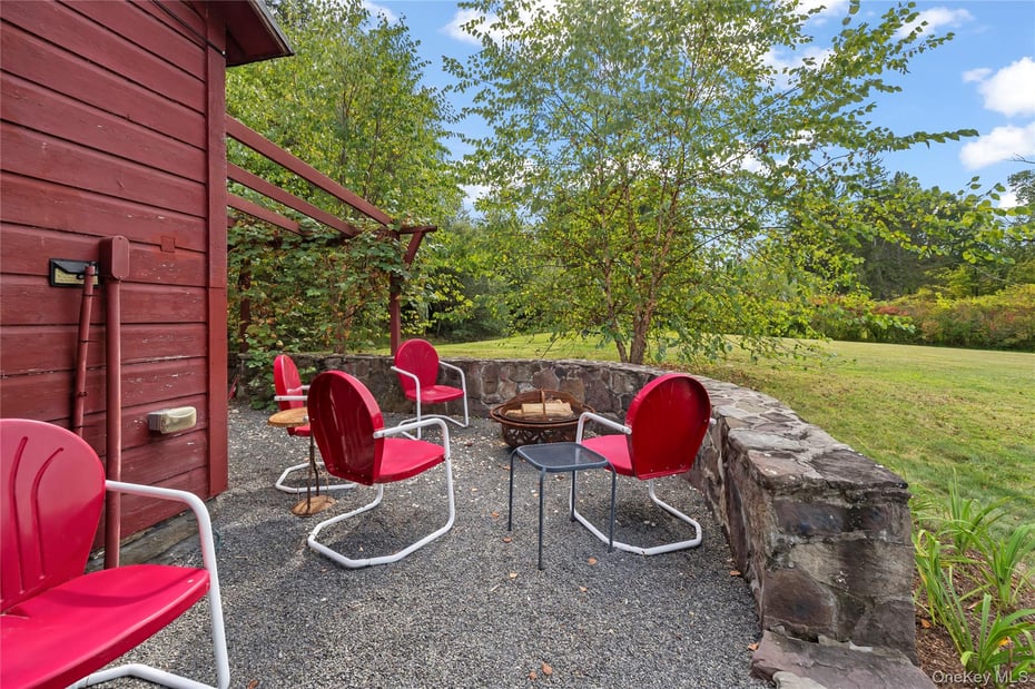 381 Northern Boulevard Photo 29