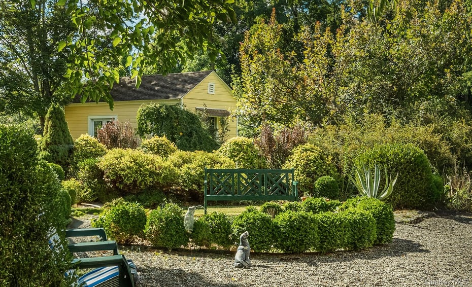 1281 Woods Road Photo 5