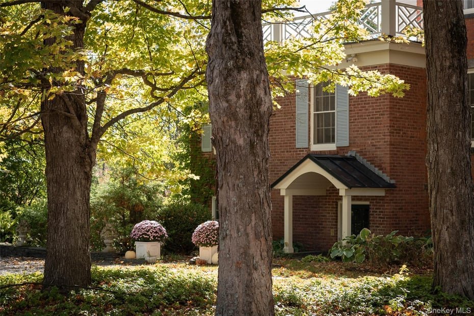 1281 Woods Road Photo 3