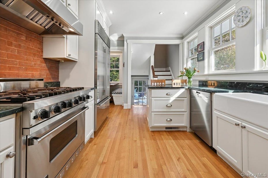 31 Emerson Road Photo 10