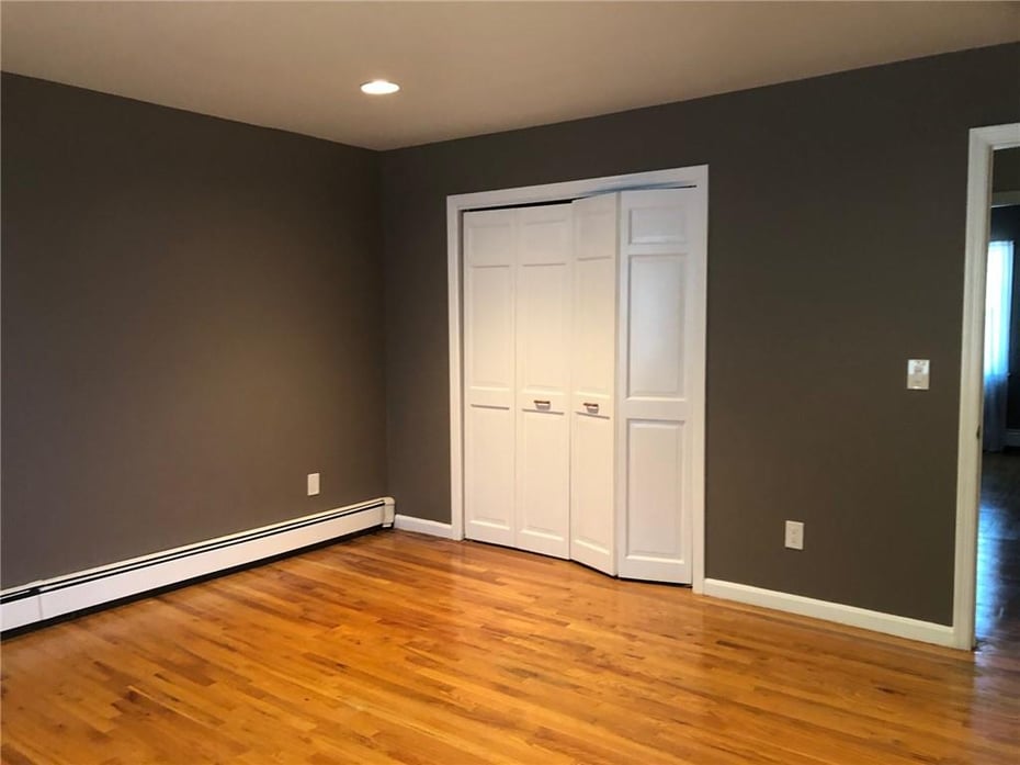 76 Perry Place Photo 11