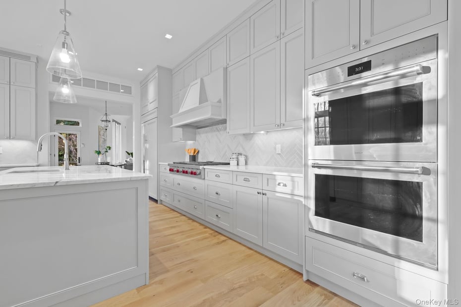 2 Barry Court Photo 11