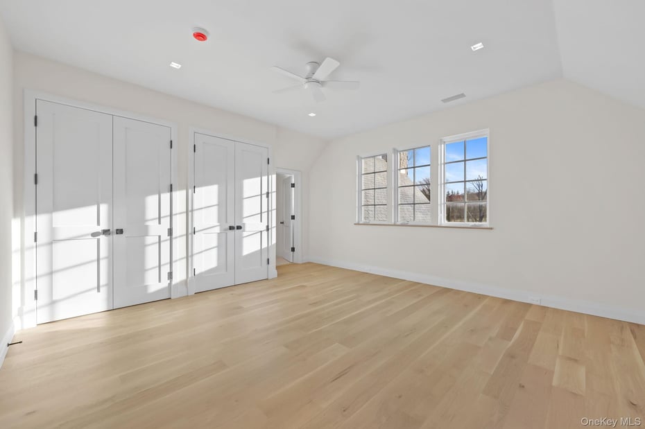 2 Barry Court Photo 34