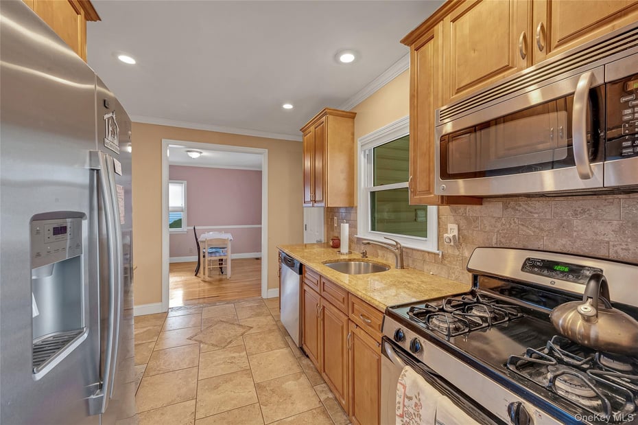 15 Andrew Road Photo 5