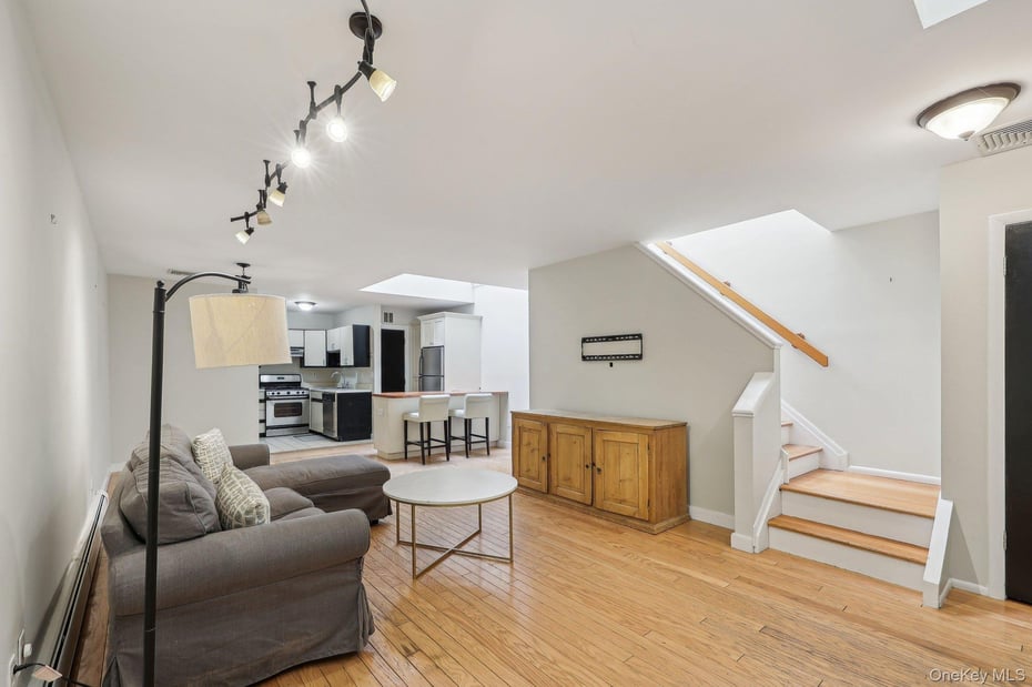 215 Washington Street  #19 Photo 4