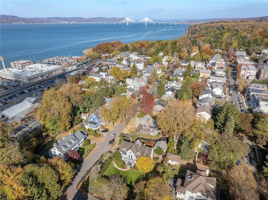 20 Barney Park Photo 28