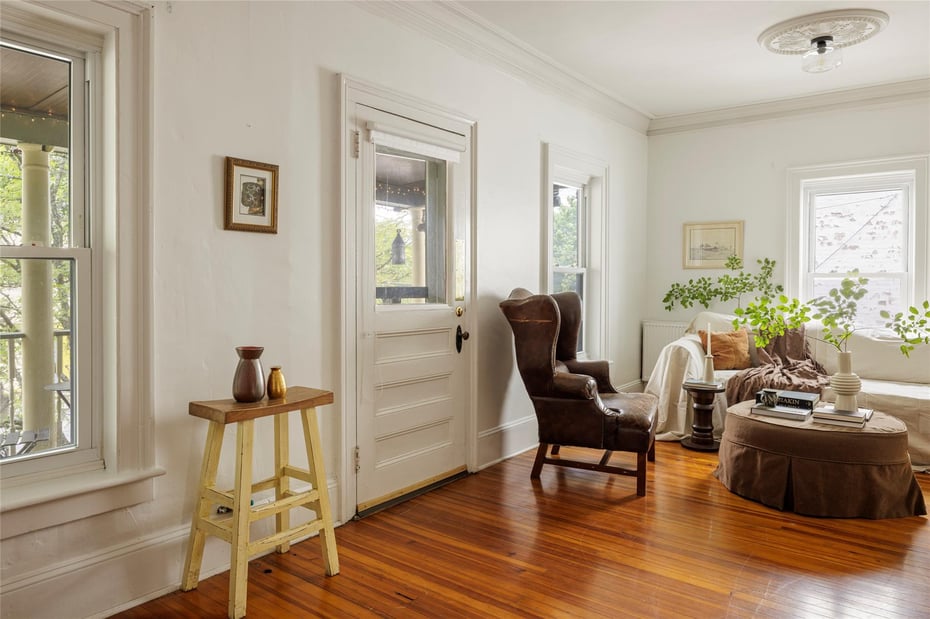 33 Hudson Avenue Photo 4