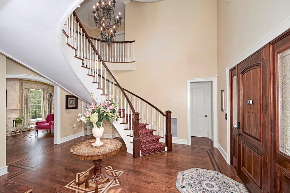 2 Heathcote Drive Photo 9