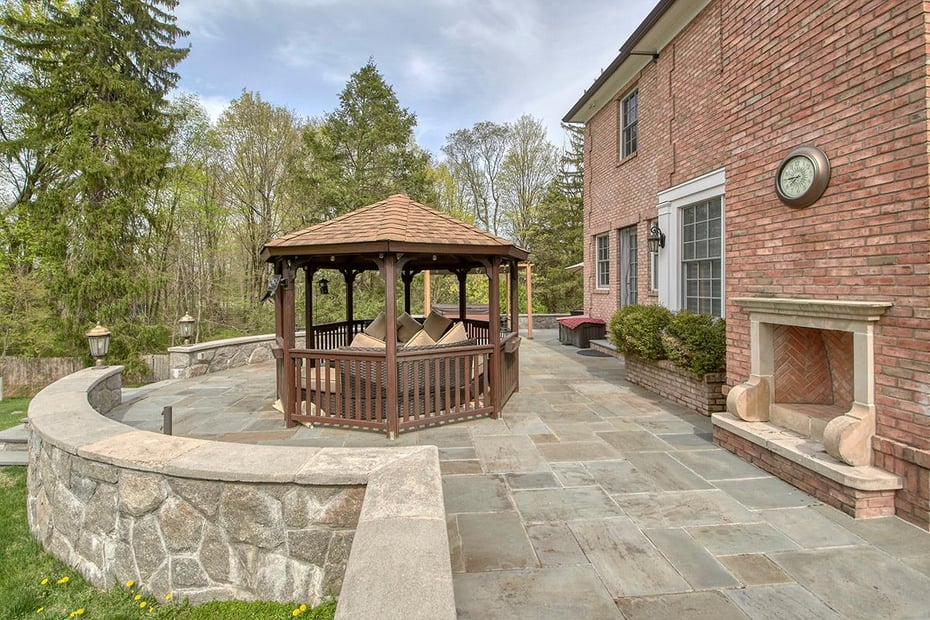 2 Heathcote Drive Photo 39