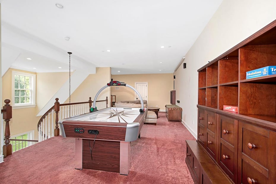 2 Heathcote Drive Photo 33