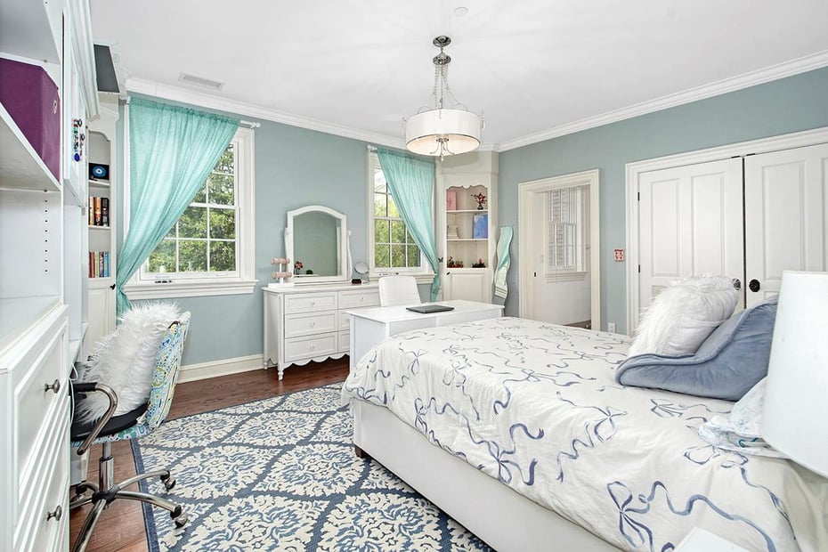 2 Heathcote Drive Photo 28
