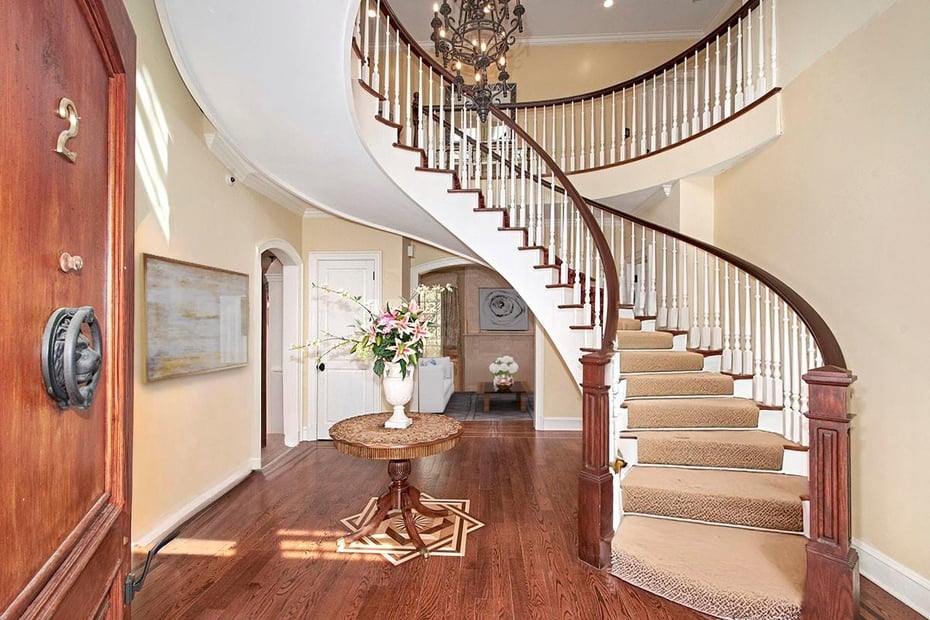 2 Heathcote Drive Photo 4