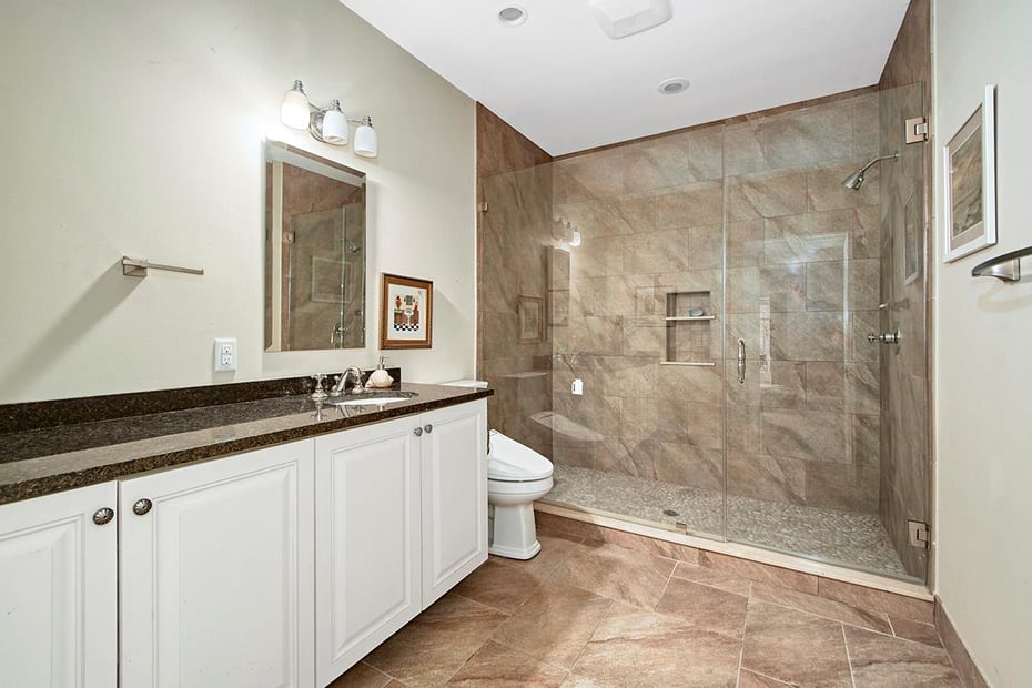 2 Heathcote Drive Photo 36
