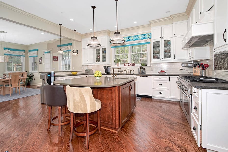 2 Heathcote Drive Photo 12