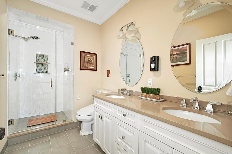 2 Heathcote Drive Photo 31