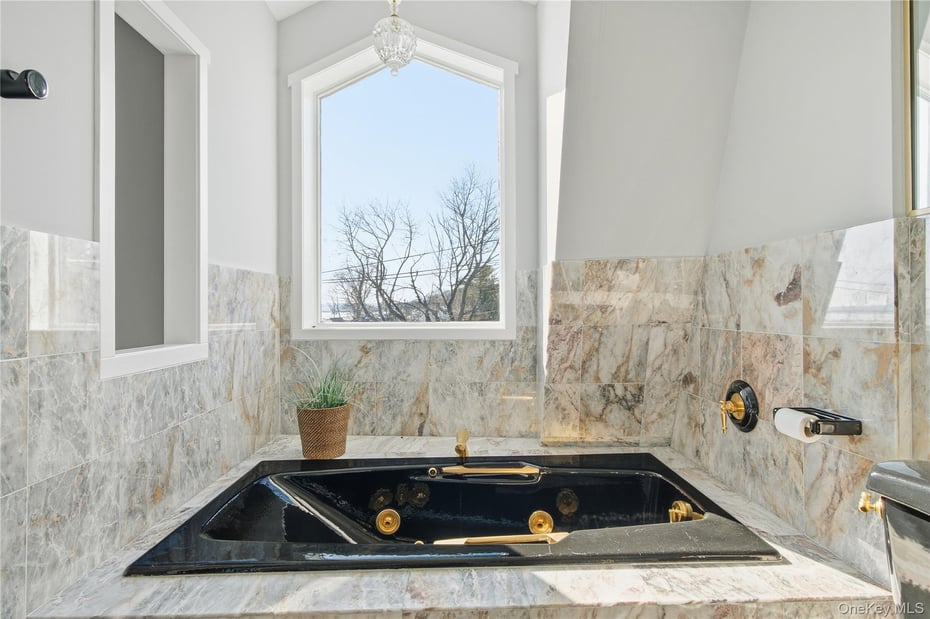 50 Gedney Street Photo 18