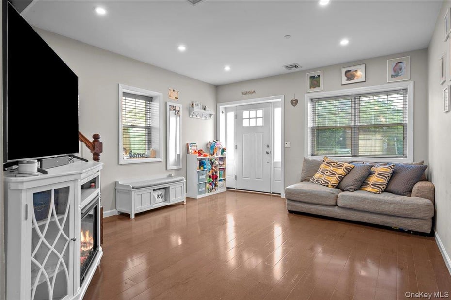 140 Winthrop Avenue Photo 4