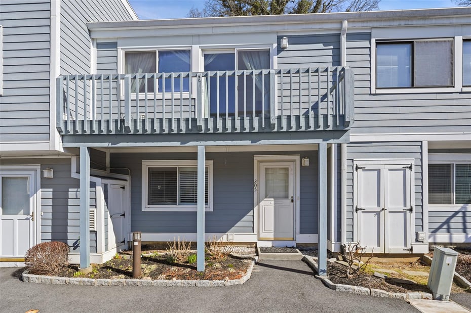 25 Barker Street  #205 Photo 1