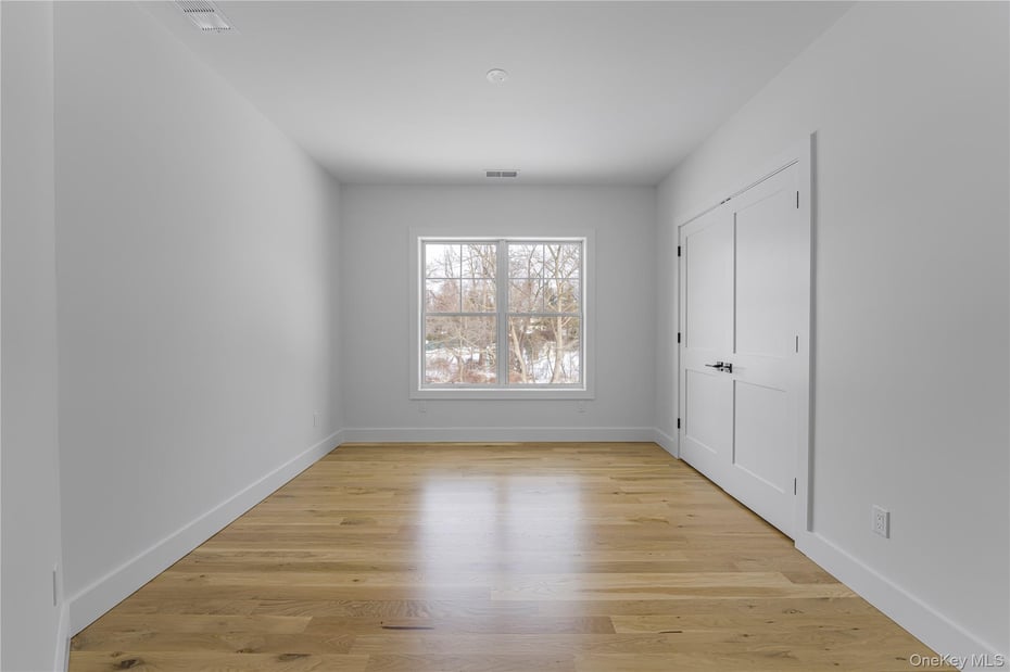 41 Betsy Brown Road Photo 23