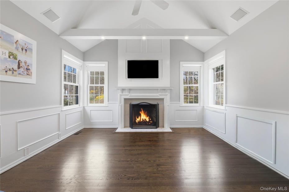 6 Spruce Hollow Photo 29