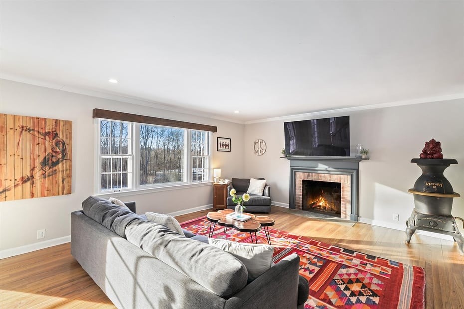 30 Schoolhouse Road Photo 10