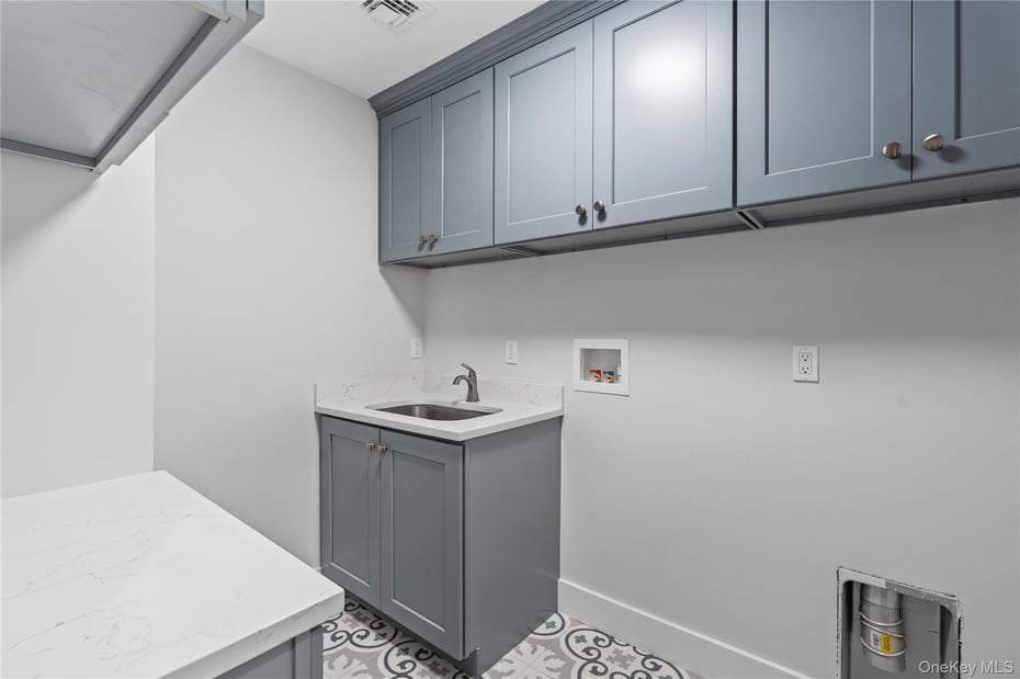 567 King Street Photo 31