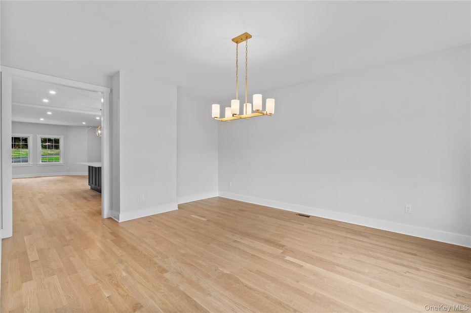 567 King Street Photo 13